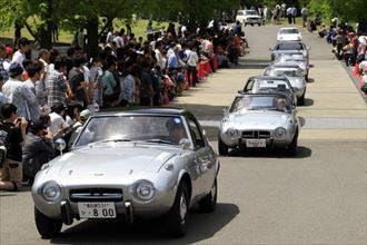 ▼生誕50周年のヨタハチ10台大集合！