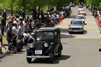 ▼トヨタ2000GT#33、フォードGT40をはじめ今年も多彩な車両に走行いただきました。