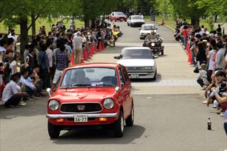 ▼トヨタ2000GT#33、フォードGT40をはじめ今年も多彩な車両に走行いただきました。