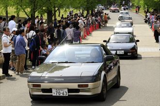 ▼トヨタ2000GT#33、フォードGT40をはじめ今年も多彩な車両に走行いただきました。