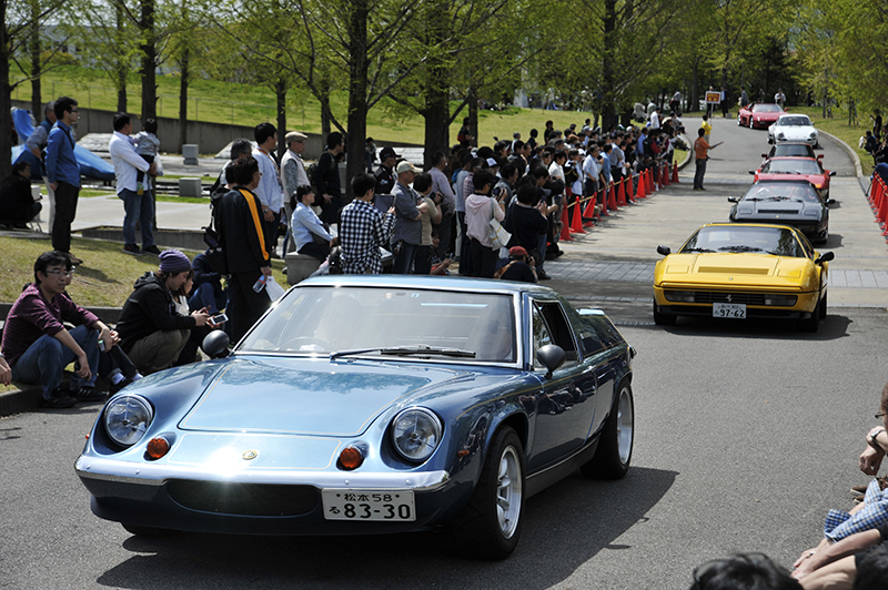 ▼トヨタ2000GT#33、フォードGT40をはじめ今年も多彩な車両に走行いただきました。