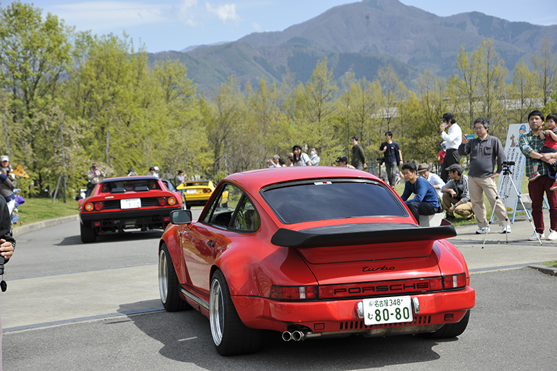 ▼トヨタ2000GT#33、フォードGT40をはじめ今年も多彩な車両に走行いただきました。