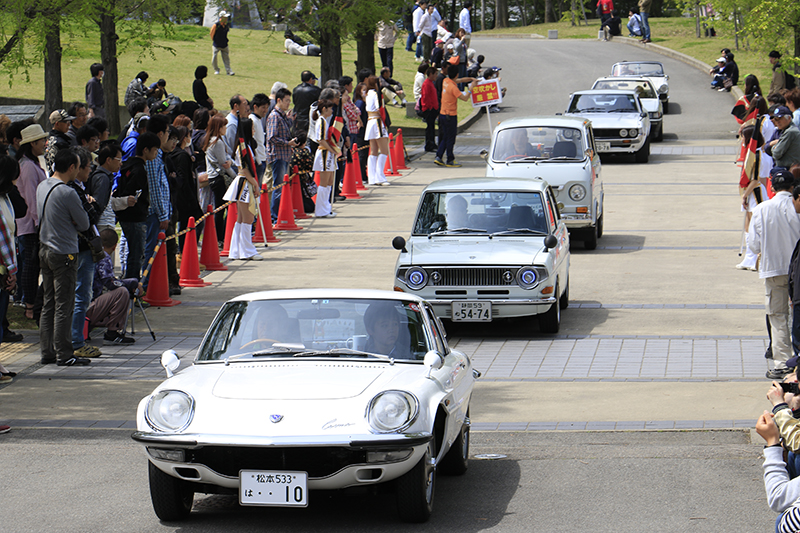 ▼トヨタ2000GT#33、フォードGT40をはじめ今年も多彩な車両に走行いただきました。