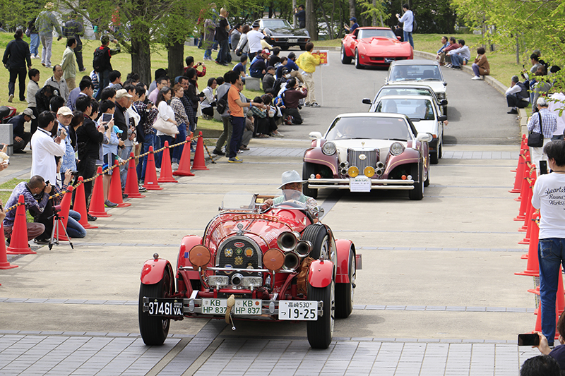 ▼トヨタ2000GT#33、フォードGT40をはじめ今年も多彩な車両に走行いただきました。