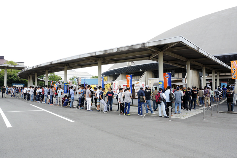 暑い中、今年も楽しむクルマファンの方々に多数ご来場いただきました。