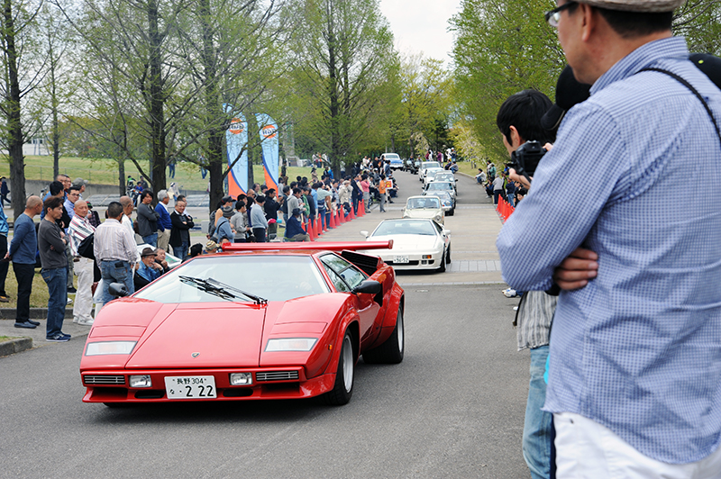 ▼フェラーリテスタロッサ、フォードGT40をはじめ今年も多彩な車両に走行いただきました。