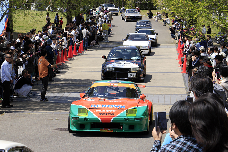 ▼フェラーリテスタロッサ、フォードGT40をはじめ今年も多彩な車両に走行いただきました。