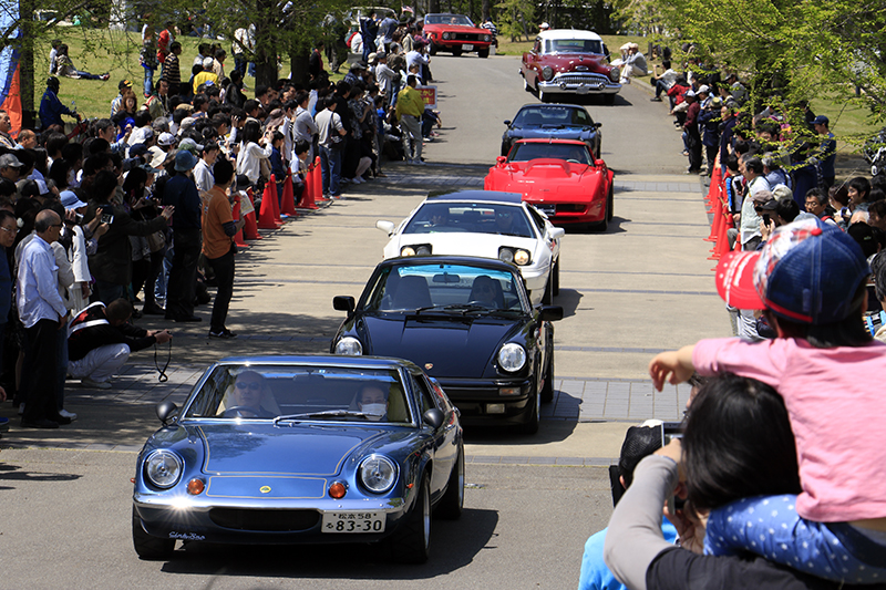 ▼フェラーリテスタロッサ、フォードGT40をはじめ今年も多彩な車両に走行いただきました。