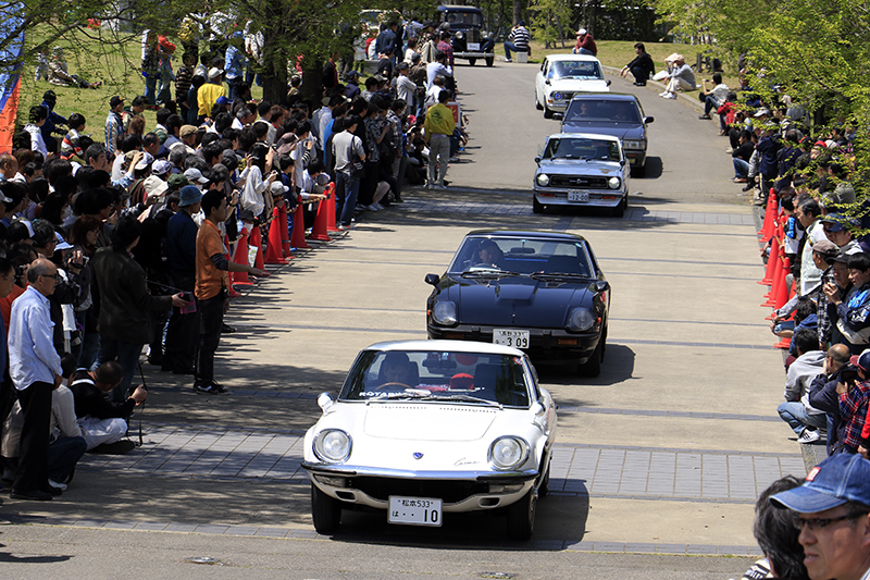 ▼フェラーリテスタロッサ、フォードGT40をはじめ今年も多彩な車両に走行いただきました。