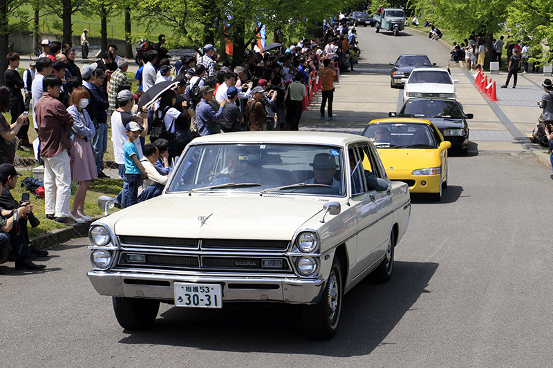 ▼スーパーカーから、軽トラまで、今年も多彩な車両にパレード走行していただきました。