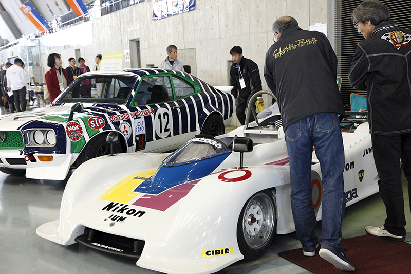 ▼全国から集まった300台を超える自慢の愛車が会場狭しと勢揃い！