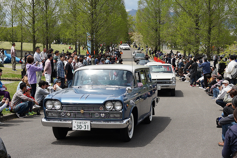 ▼スーパーカーから、軽トラまで、今年も多彩な車両にパレード走行していただきました。