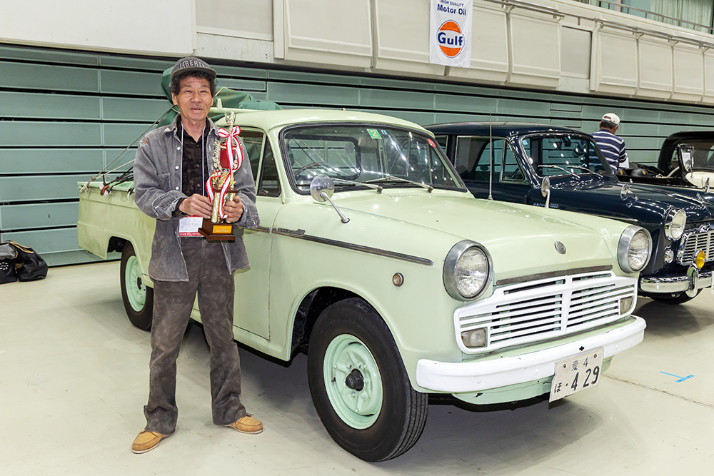 ▼審査員特別賞：石川 昭さん所有の「ダットサン トラック（1964年）」
