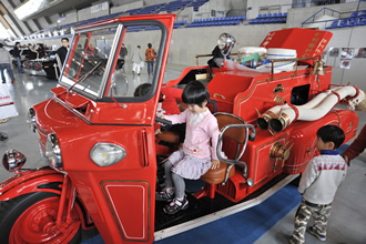 ダイハツオート3輪消防車は今年も目立っていました。