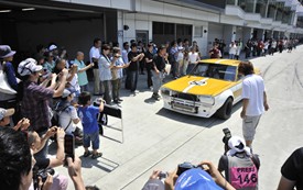 櫻井眞一郎ゆかりのレーシングカー・デモ走行